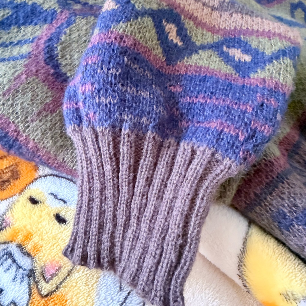 ROMWE Multicolor Patterned Sweater - Picture 2 of 7